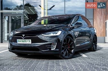 Внедорожник / Кроссовер Tesla Model X 2016 в Киеве