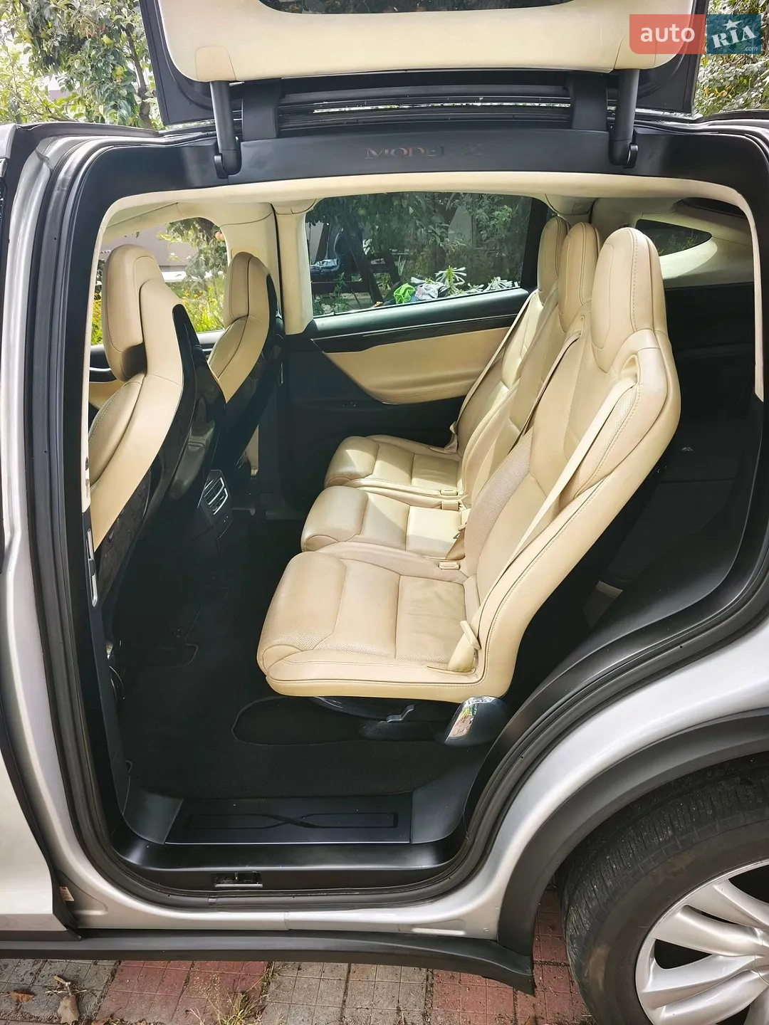 2016 Tesla Model X - мініатюра 10