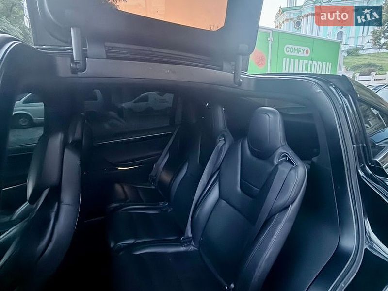 Позашляховик / Кросовер Tesla Model X 2015 в Києві