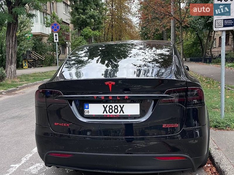 Позашляховик / Кросовер Tesla Model X 2015 в Києві