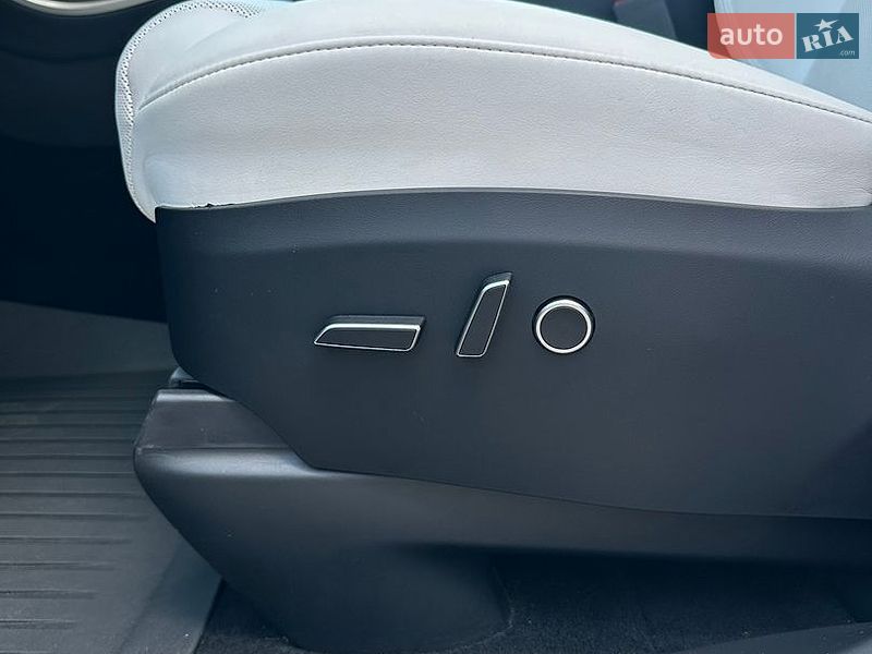 Позашляховик / Кросовер Tesla Model X 2023 в Києві фото 13 Позашляховик / Кросовер Tesla Model X 2023 в Києві