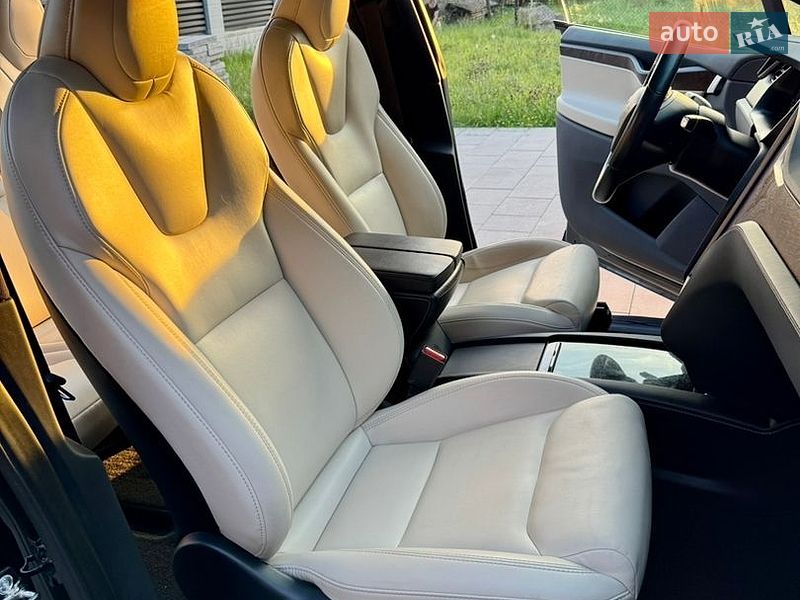 Внедорожник / Кроссовер Tesla Model X 2020 в Львове