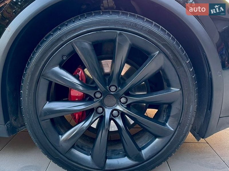 Внедорожник / Кроссовер Tesla Model X 2020 в Львове