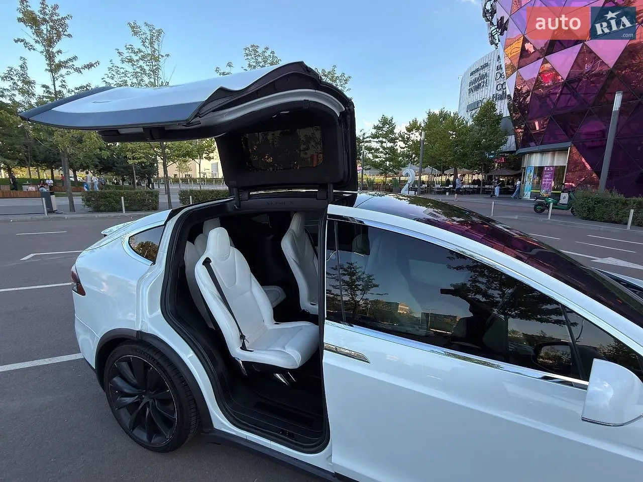 2017 Tesla Model X - мініатюра 16