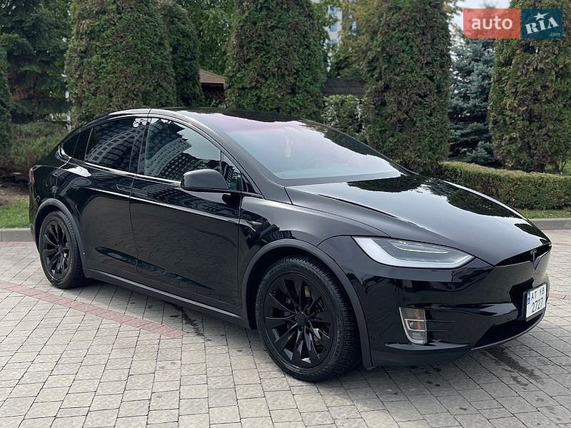 Tesla Model X 2019