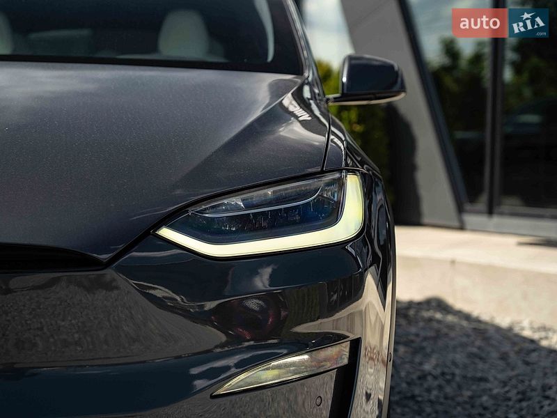Позашляховик / Кросовер Tesla Model X 2022 в Чернівцях