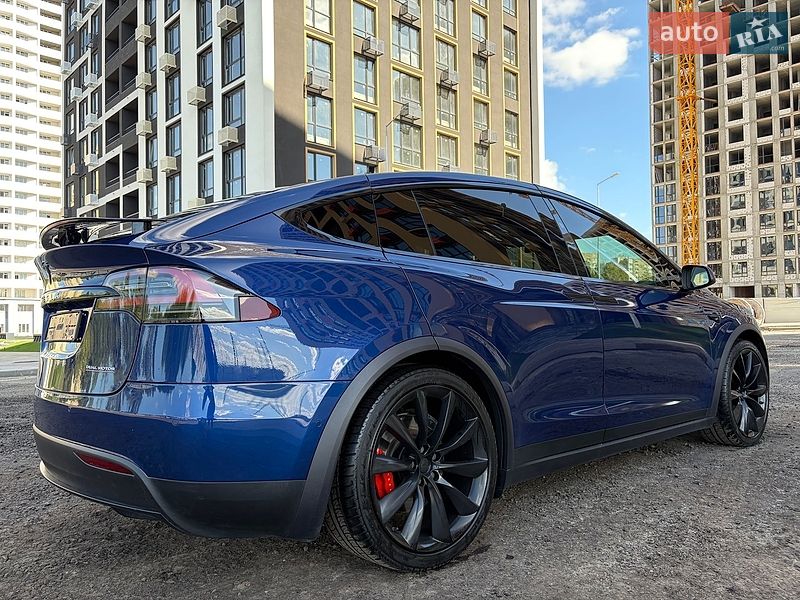 Внедорожник / Кроссовер Tesla Model X 2019 в Киеве