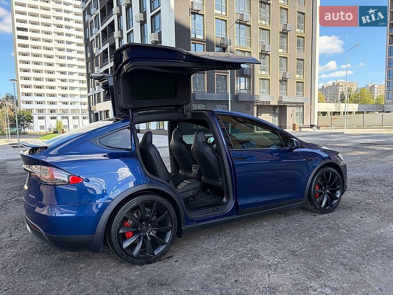 Внедорожник / Кроссовер Tesla Model X 2019 в Киеве