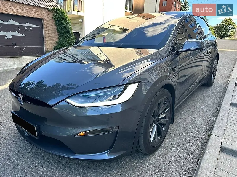 Tesla Model X 2022