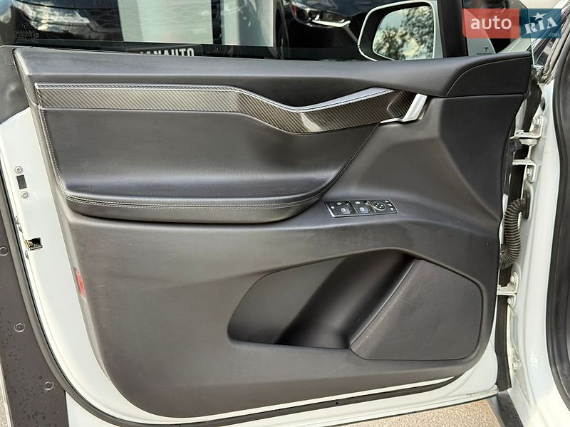 Позашляховик / Кросовер Tesla Model X 2018 в Харкові