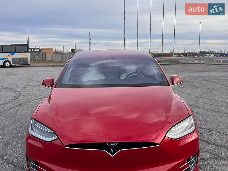 Tesla Model X 2016