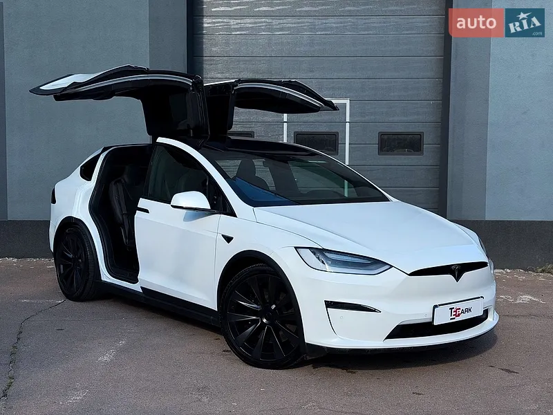Tesla Model X 2022