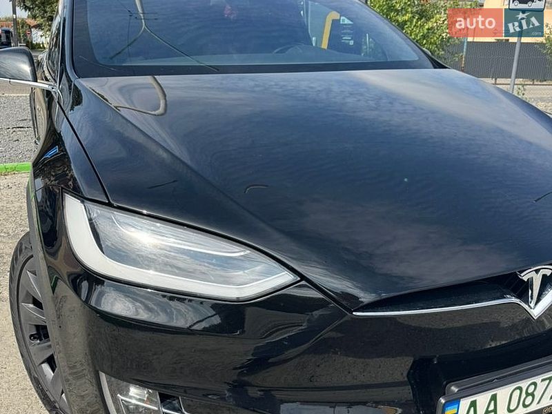 Внедорожник / Кроссовер Tesla Model X 2018 в Ужгороде
