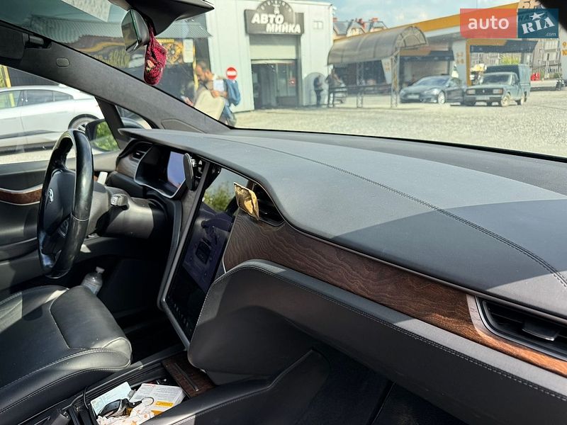 Внедорожник / Кроссовер Tesla Model X 2018 в Ужгороде