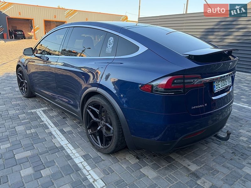 Tesla Model X 2016