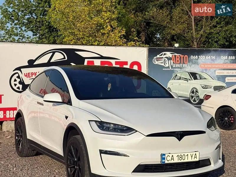 Tesla Model X 2022