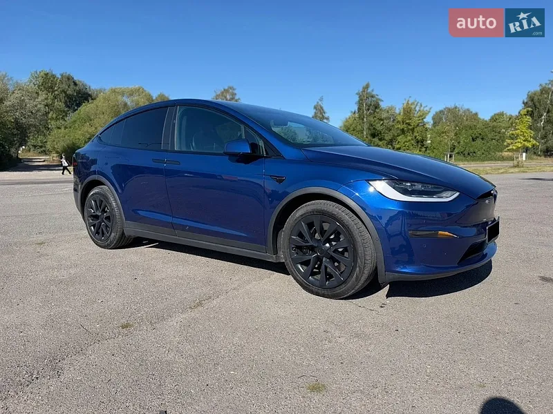 Tesla Model X 2022