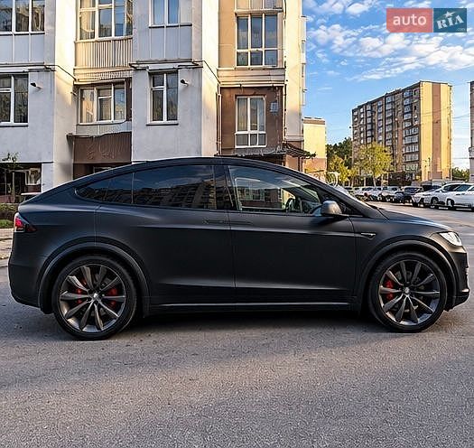Внедорожник / Кроссовер Tesla Model X 2016 в Чернигове