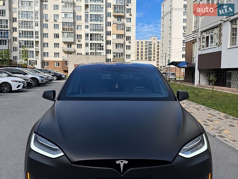Внедорожник / Кроссовер Tesla Model X 2016 в Чернигове