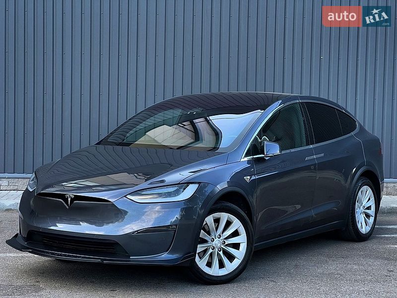 Tesla Model X 2018