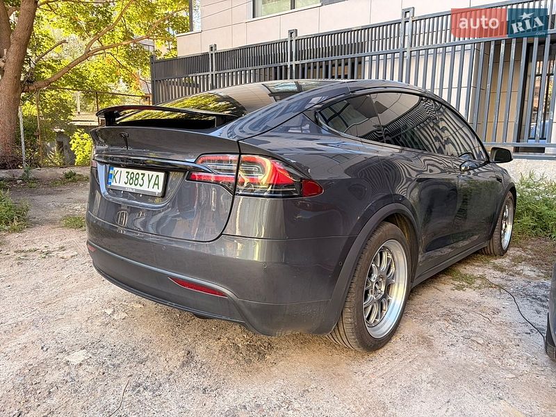 Внедорожник / Кроссовер Tesla Model X 2018 в Киеве