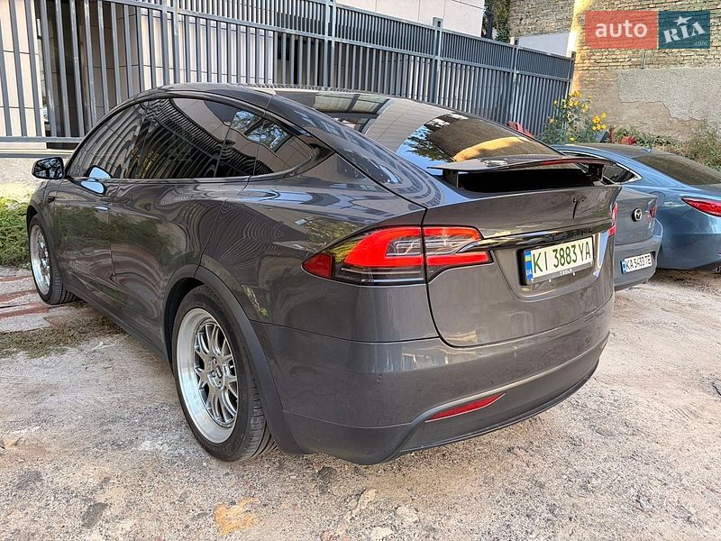 Внедорожник / Кроссовер Tesla Model X 2018 в Киеве