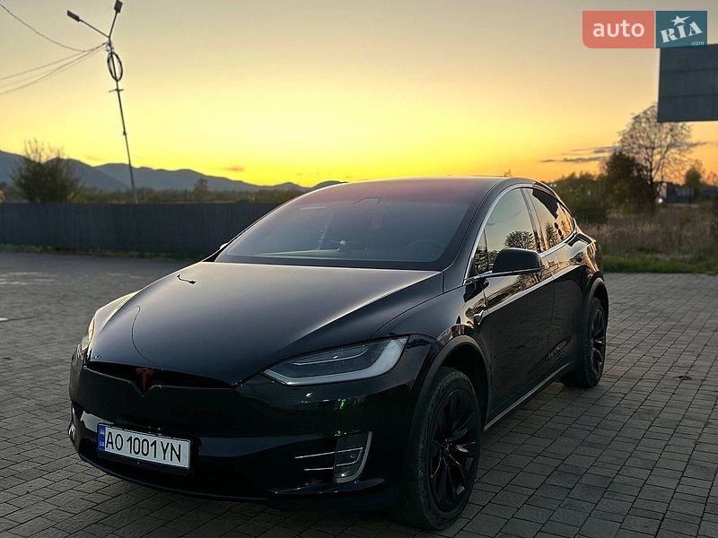 Tesla Model X 2018