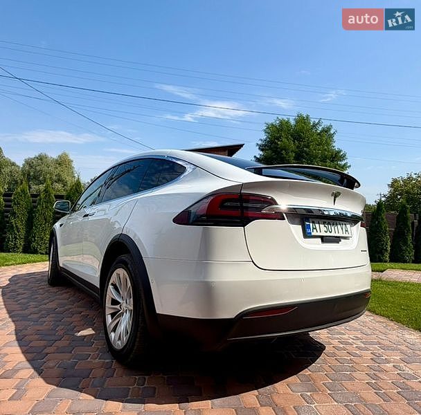 Позашляховик / Кросовер Tesla Model X 2019 в Києві