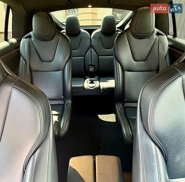 Позашляховик / Кросовер Tesla Model X 2019 в Києві