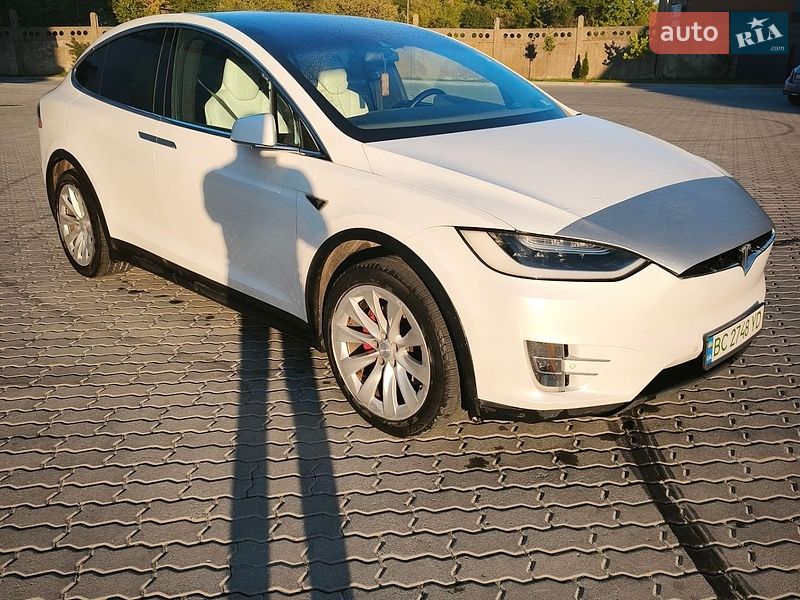 Позашляховик / Кросовер Tesla Model X 2016 в Бориславі