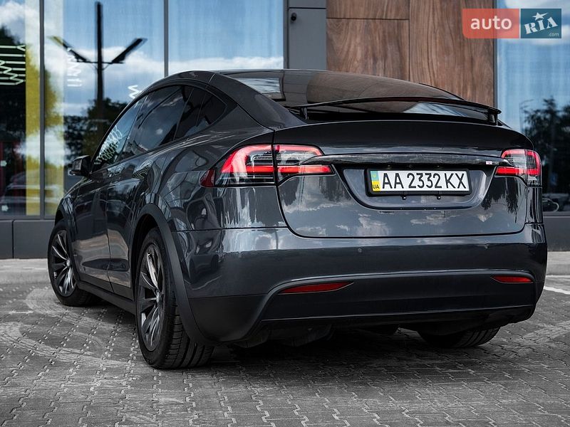 Позашляховик / Кросовер Tesla Model X 2018 в Києві