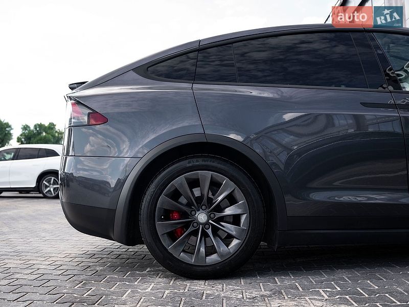 Позашляховик / Кросовер Tesla Model X 2018 в Києві