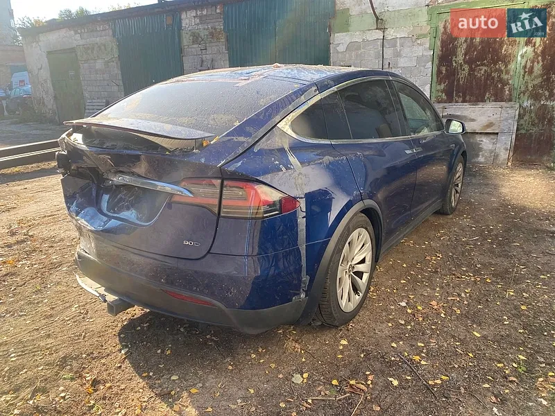 Tesla Model X
