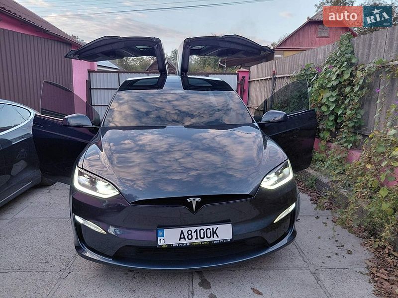Позашляховик / Кросовер Tesla Model X 2024 в Ромнах
