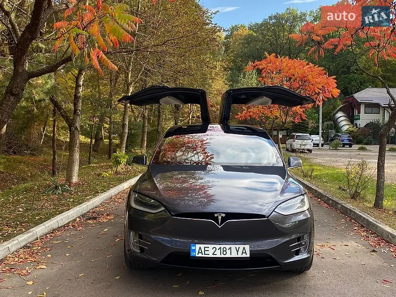 Tesla Model X 2017