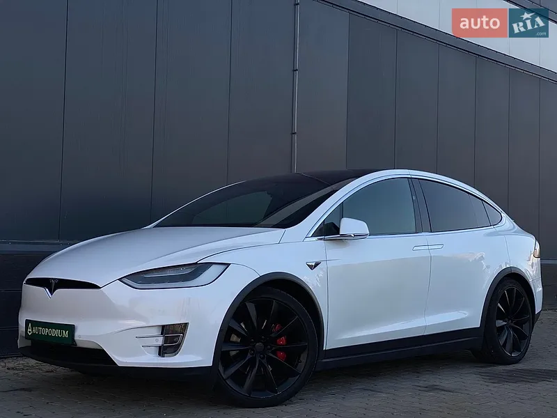Tesla Model X 2019