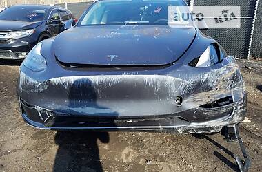 Внедорожник / Кроссовер Tesla Model Y 2021 в 