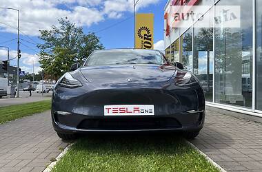 Внедорожник / Кроссовер Tesla Model Y 2020 в Киеве