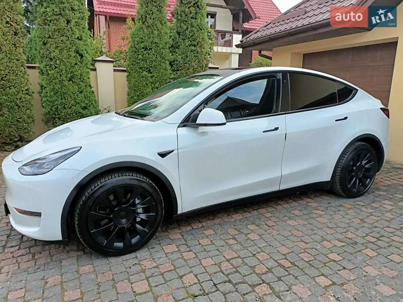 Внедорожник / Кроссовер Tesla Model Y 2020 в Львове