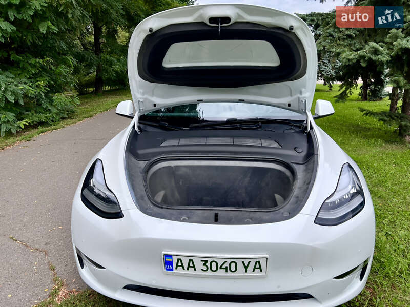 Внедорожник / Кроссовер Tesla Model Y 2021 в Киеве