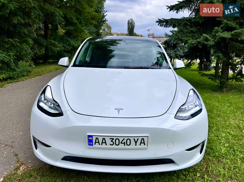 Внедорожник / Кроссовер Tesla Model Y 2021 в Киеве