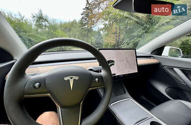Внедорожник / Кроссовер Tesla Model Y 2021 в 