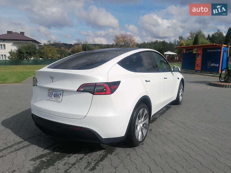 Внедорожник / Кроссовер Tesla Model Y 2021 в Тернополе