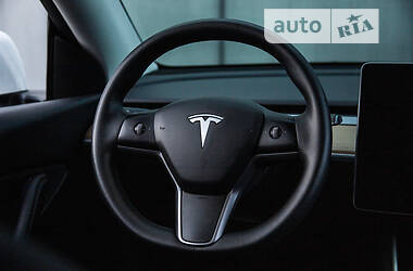 Внедорожник / Кроссовер Tesla Model Y 2020 в Киеве