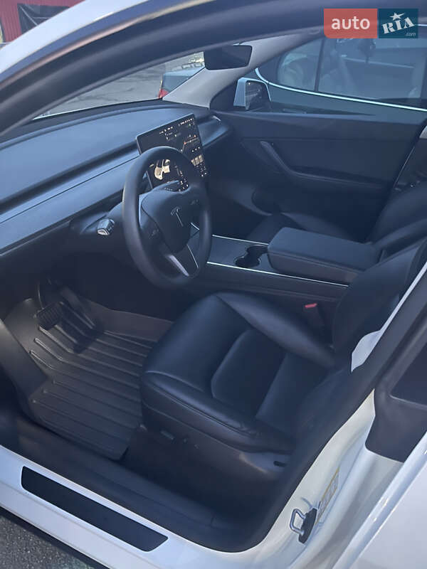 Универсал Tesla Model Y 2020 в Киеве