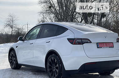 Внедорожник / Кроссовер Tesla Model Y 2021 в 
