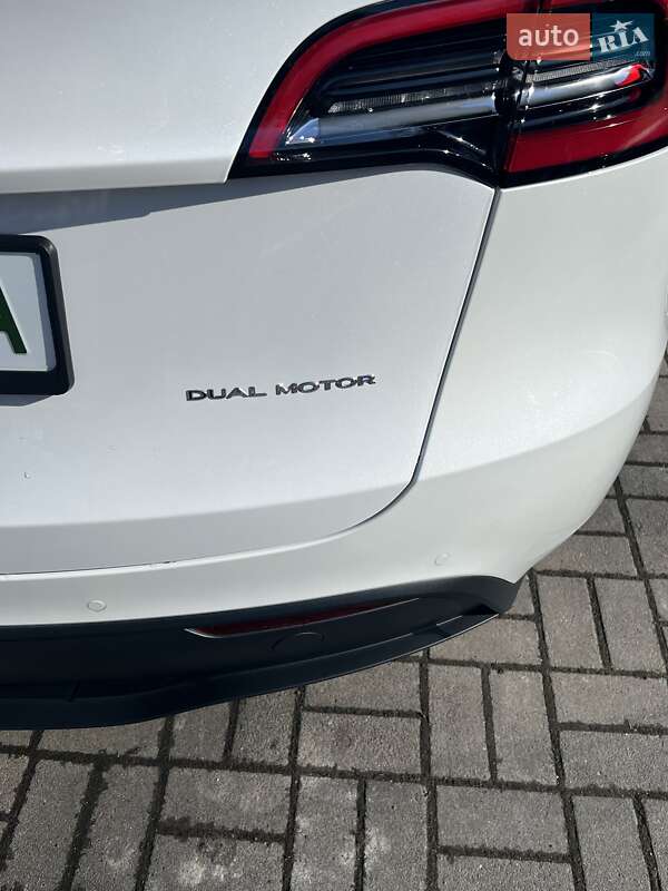Универсал Tesla Model Y 2021 в Трускавце