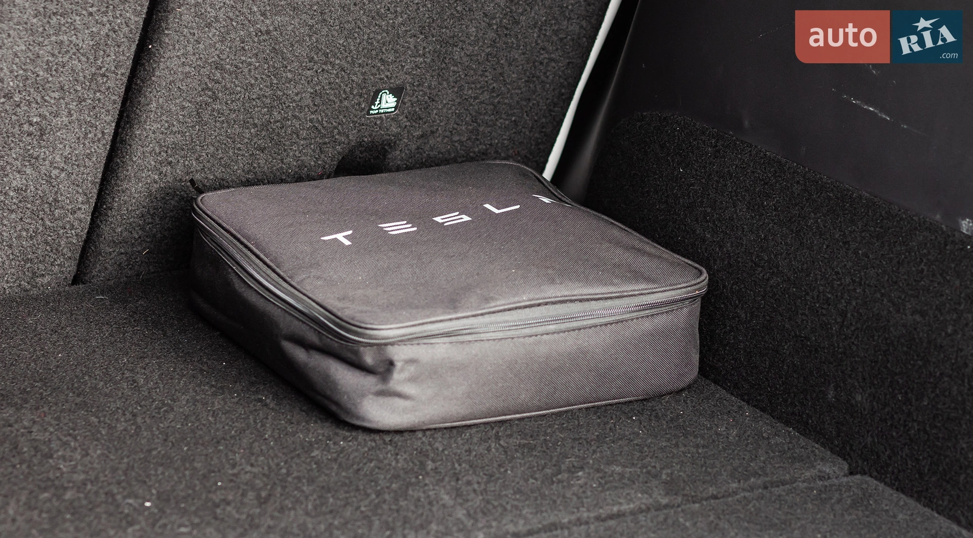 2020 Tesla Model Y - мініатюра 17