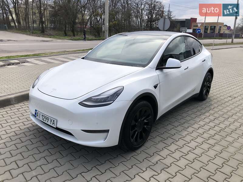 Tesla Model Y 2020