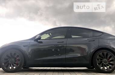 Внедорожник / Кроссовер Tesla Model Y 2020 в Киеве